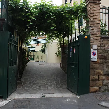 Casa Per Ferie Beato Rosaz Penzion 4*