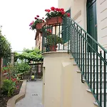 Casa Per Ferie Beato Rosaz בית הארחה 4*