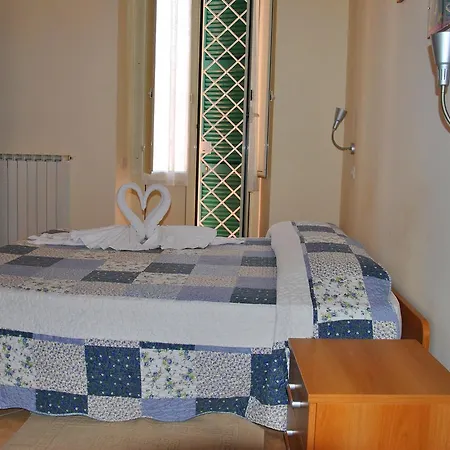 Casa Per Ferie Beato Rosaz Gasthuis 3*