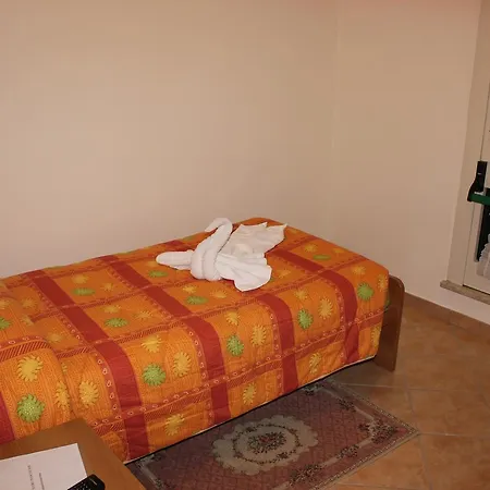 Casa Per Ferie Beato Rosaz Gasthuis 3*